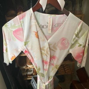 Homebodii flower girl fleur floral